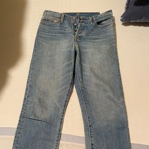 Levi’s wedgie fit size 28